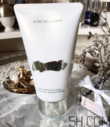 海藍(lán)之謎璀璨凈透潔面泡沫怎么用？使用方法