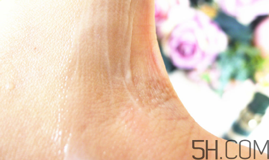 海藍(lán)之謎活顏煥膚精華露怎么樣？產(chǎn)品評(píng)測(cè)