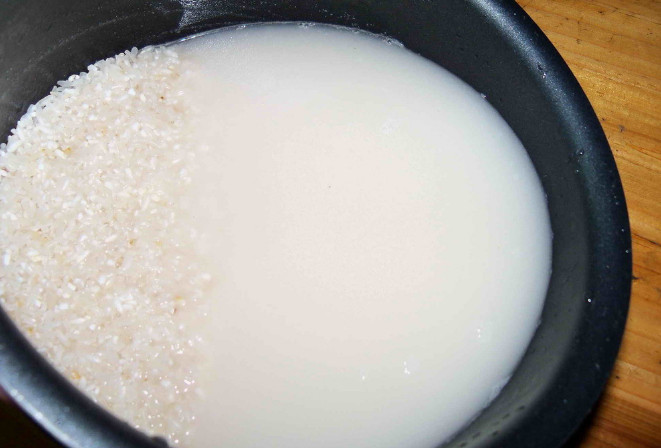 淘米水洗臉會(huì)變白嗎 淘米水有美白效果嗎 淘米水洗臉會(huì)變白嗎 淘米水有美白效果嗎