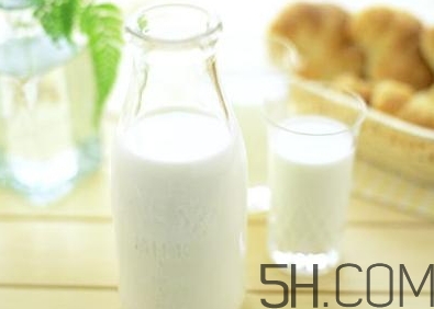 袋裝牛奶和盒裝牛奶哪個(gè)更有營養(yǎng)？