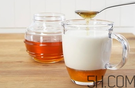 牛奶什么時候喝好？牛奶什么樣的好？