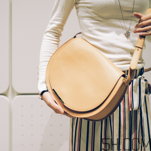 cuyana哪能買到？cuyana馬鞍包多少錢？