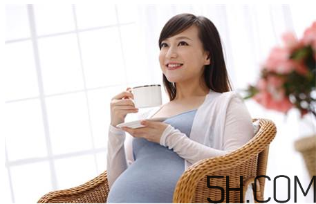 不適合孕婦的睡姿有那些？孕婦冬季如何護(hù)膚？