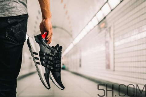 adidas eqt support adv芝加哥限定款怎么買？
