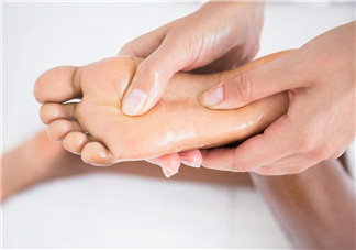 腳氣和灰指甲一樣嗎？腳氣和腳臭一樣嗎？