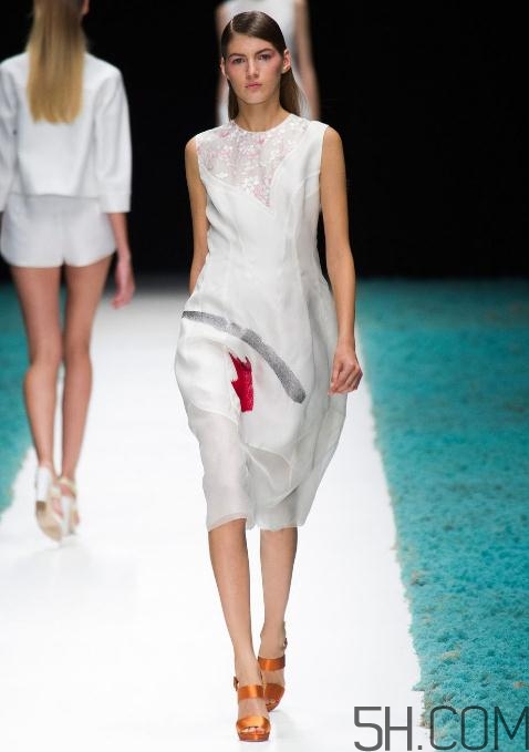 shiatzy chen衣服貴嗎？shiatzy chen服裝價(jià)位