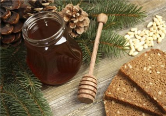 每天用蜂蜜敷臉好嗎 蜂蜜敷臉多長(zhǎng)時(shí)間洗掉