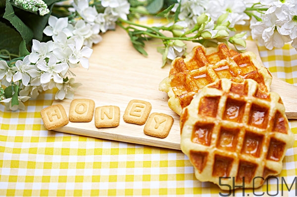 每天用蜂蜜敷臉好嗎 蜂蜜敷臉多長時間洗掉 每天用蜂蜜敷臉好嗎 蜂蜜敷臉多長時間洗掉