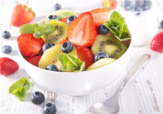 水果沙拉的熱量是多少？水果沙拉用什么沙拉醬好吃？