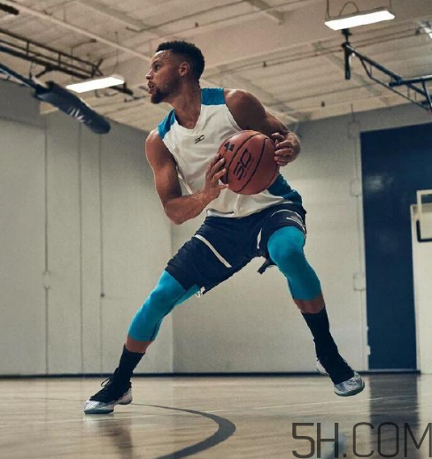 under armour curry 4鞋碼偏小嗎？庫里第四代戰(zhàn)靴尺碼怎么選？