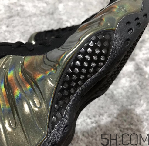 nike air foamposite one legion green全息噴什么時候發(fā)售？