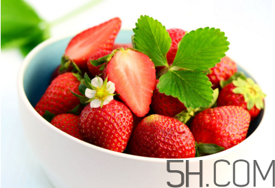 幾月份是摘草莓的季節(jié)？草莓榨汁搭配什么好喝？