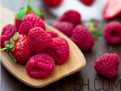 覆盆子茶什么時(shí)候喝？桑葚和覆盆子的區(qū)別