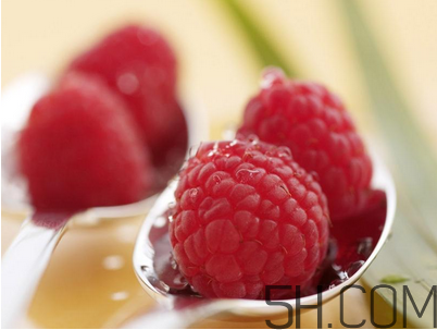 覆盆子茶什么時(shí)候喝？桑葚和覆盆子的區(qū)別