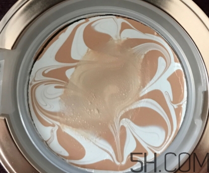 水粉霜是什么？水粉霜是粉底液嗎？