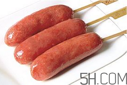 烤腸能用微波爐加熱嗎？烤腸能在微波爐里烤嗎？