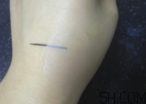 水粉霜怎么上妝？水粉霜用什么上妝