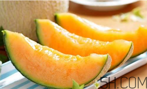 哈密瓜怎么挑選好吃？切開的哈密瓜怎么保存？