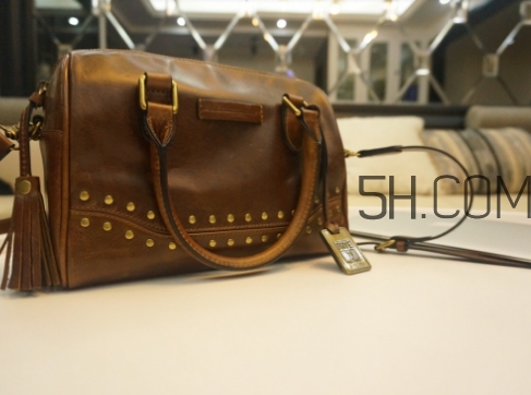 frye和coach哪個好？frye包一般什么價錢？