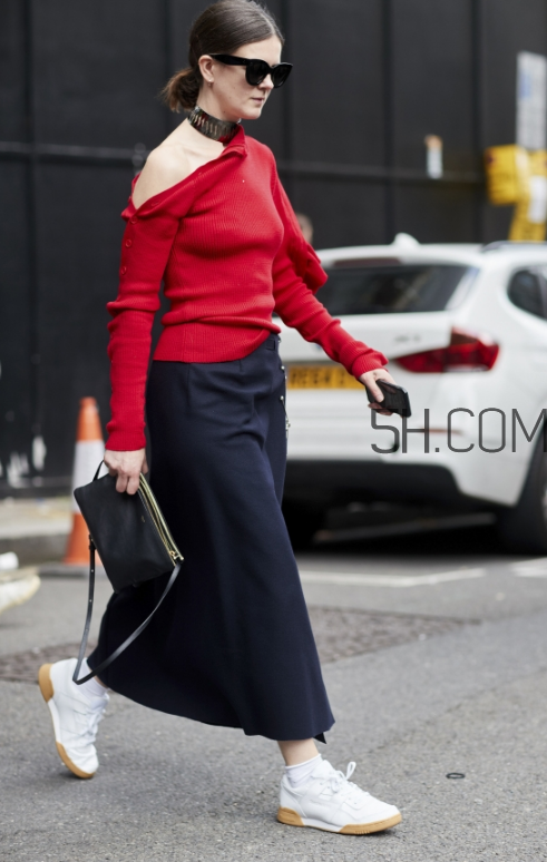 紅色毛衣怎么搭配？紅色毛衣搭配圖片