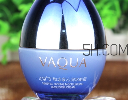 保濕霜和補(bǔ)水霜的區(qū)別_保濕霜和補(bǔ)水霜一樣嗎 保濕霜和補(bǔ)水霜的區(qū)別_保濕霜和補(bǔ)水霜一樣嗎