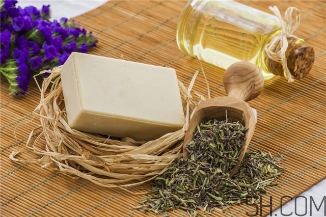 每天用硫磺皂洗臉好嗎 硫磺皂可以洗臉嗎 每天用硫磺皂洗臉好嗎 硫磺皂可以洗臉嗎