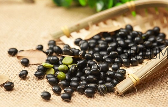 黑芝麻糊過(guò)期了能喝嗎？如何辨別黑芝麻是否變質(zhì)？