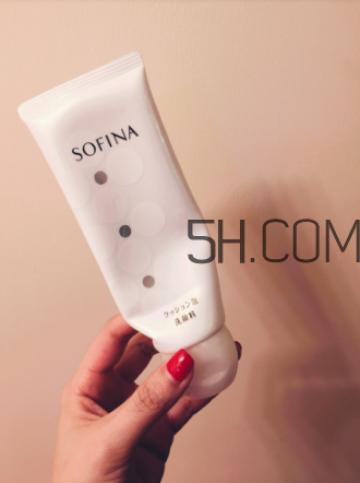 絲塔芙洗面奶適合油性皮膚嗎？油性皮膚適用的洗面奶