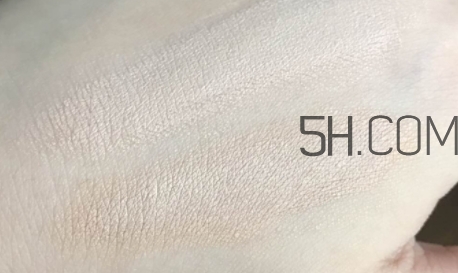 essence雙色遮瑕膏怎么用？essence雙色遮瑕膏使用心得