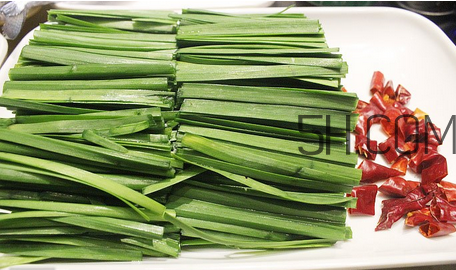 吃韭菜為什么口臭？吃韭菜脹氣怎么緩解？