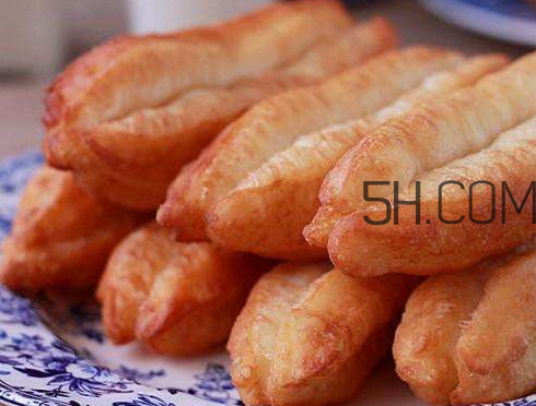 油條為什么加臭粉 臭粉在油條起什么作用 油條為什么加臭粉 臭粉在油條起什么作用