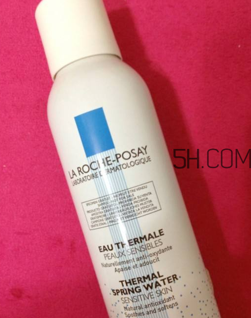 理膚泉噴霧和雅漾噴霧哪個好？