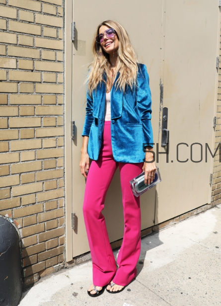 藍(lán)色西裝怎么搭配好看？藍(lán)色西裝搭配圖片