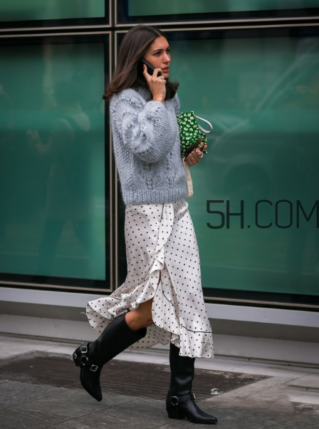 毛衣配長(zhǎng)裙好看嗎？毛衣和長(zhǎng)裙怎么搭配？