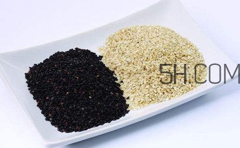 黑芝麻和白芝麻有什么區(qū)別？黑芝麻和白芝麻哪個(gè)好？
