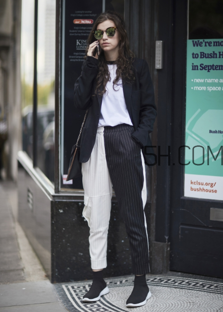 西裝里面穿什么好看？西裝內(nèi)搭圖片