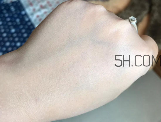 伊貝詩變色多效修顏霜多少錢_怎么樣 伊貝詩變色多效修顏霜多少錢_怎么樣