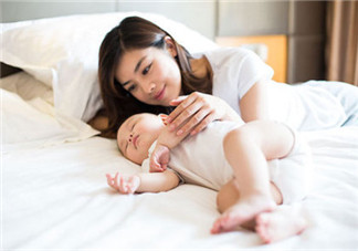 一歲寶寶睡覺(jué)流口水是怎么回事 6原因不容忽視