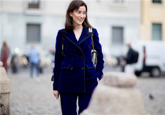 藍(lán)色西裝怎么搭配好看？藍(lán)色西裝搭配圖片