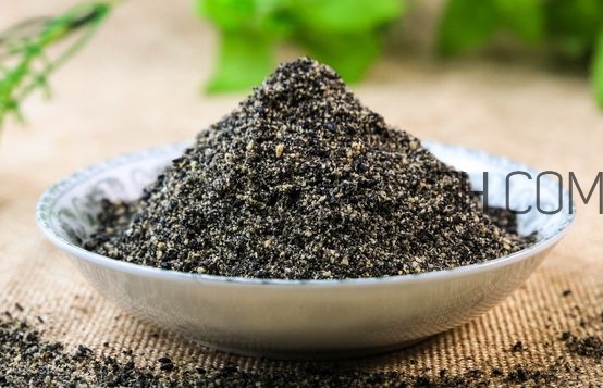 黑芝麻吃多久白發(fā)變黑？黑芝麻對(duì)頭發(fā)的功效