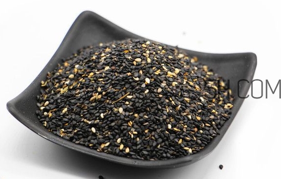 黑芝麻和白芝麻有什么區(qū)別？黑芝麻和白芝麻哪個(gè)好？
