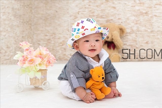 嬰兒被動(dòng)操真的需要做嗎 被動(dòng)操真的有好處嗎 嬰兒被動(dòng)操真的需要做嗎 被動(dòng)操真的有好處嗎