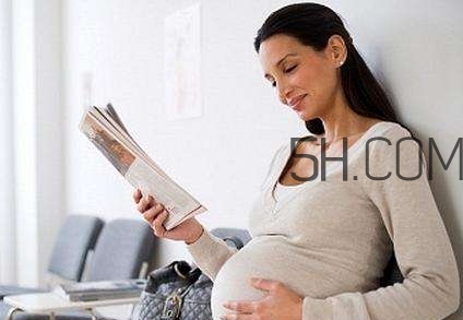 胎膜早破B超能看出來嗎？胎膜早破和羊水破了的區(qū)別