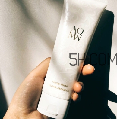 黛珂白檀潔面乳好用嗎？黛珂白檀洗面奶多少錢