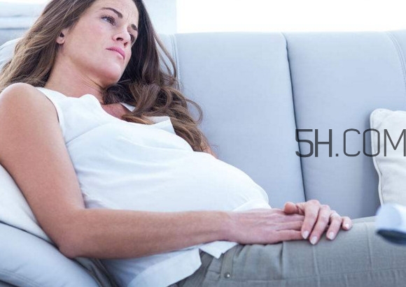 霉菌性陰炎的癥狀有哪些？霉菌性陰炎會導致流產嗎