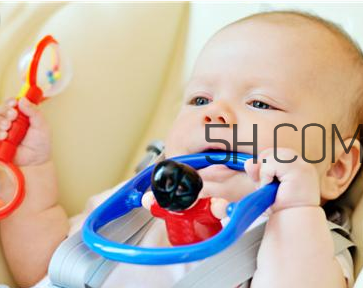 嬰兒癲癇病的早期癥狀有哪些？嬰幼兒貧血吃什么好呢？