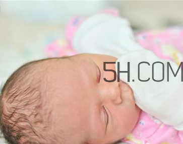 寶寶上早教有什么好處？寶寶缺鐵的癥狀有哪些？