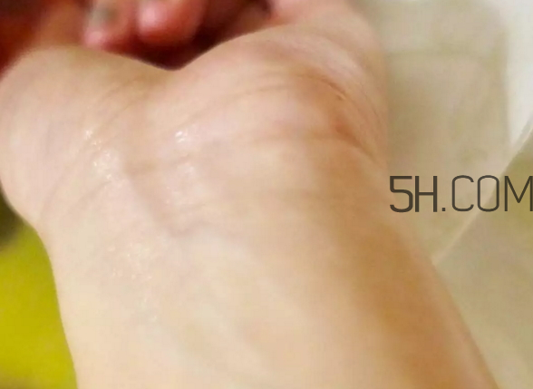 歐緹麗臻美亮白精華液多少錢？歐緹麗臻美亮白精華液怎么樣？