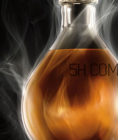 海藍(lán)之謎鎏金精華怎么用？海藍(lán)之謎鎏金精華使用心得