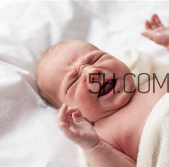 嬰兒發(fā)燒怎么辦？嬰兒身上有紅斑為什么？